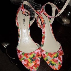 Ellen Tracy Multi Color Heel